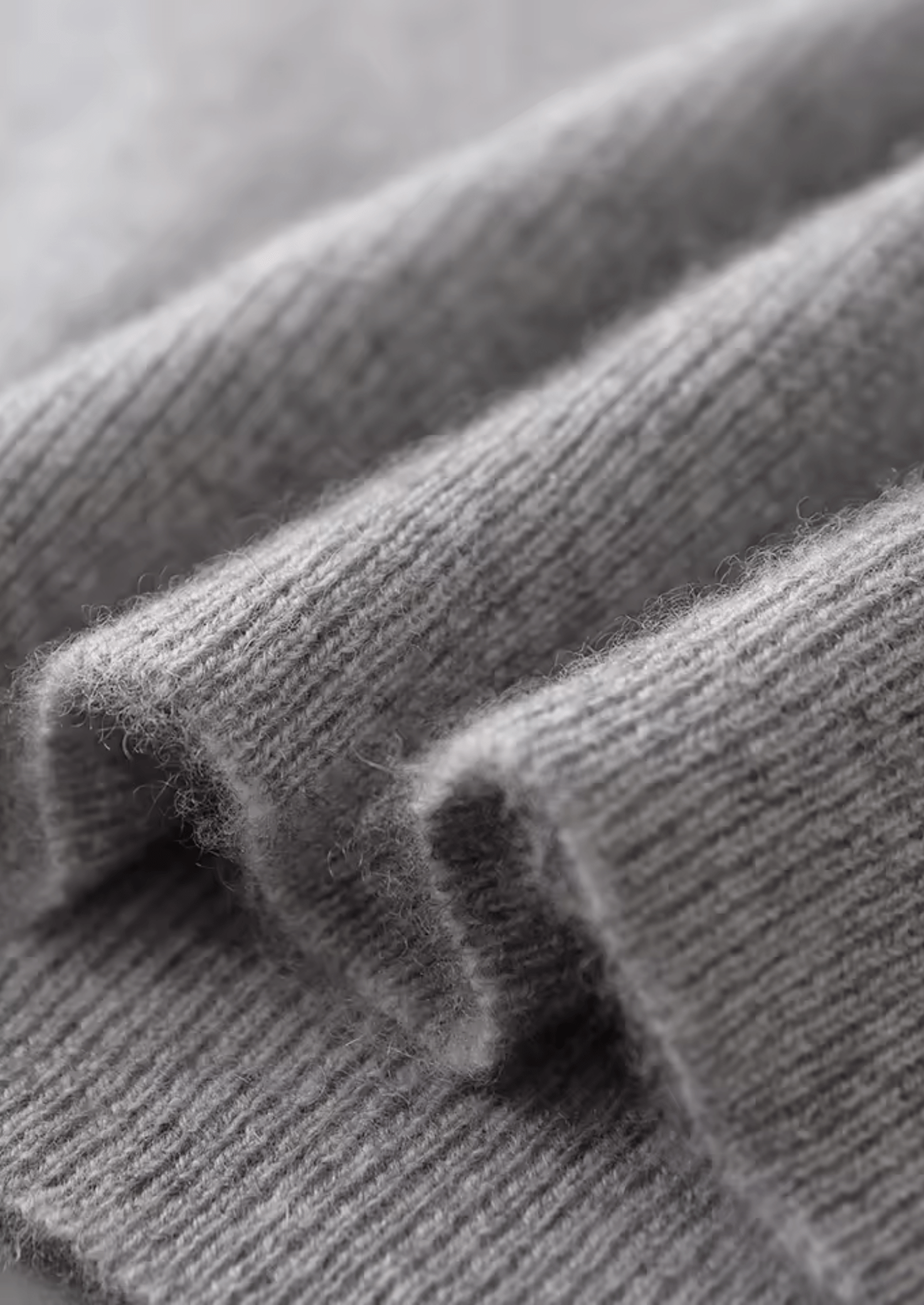 100% CASHMERE CREWNECK VEST - LORMIER -