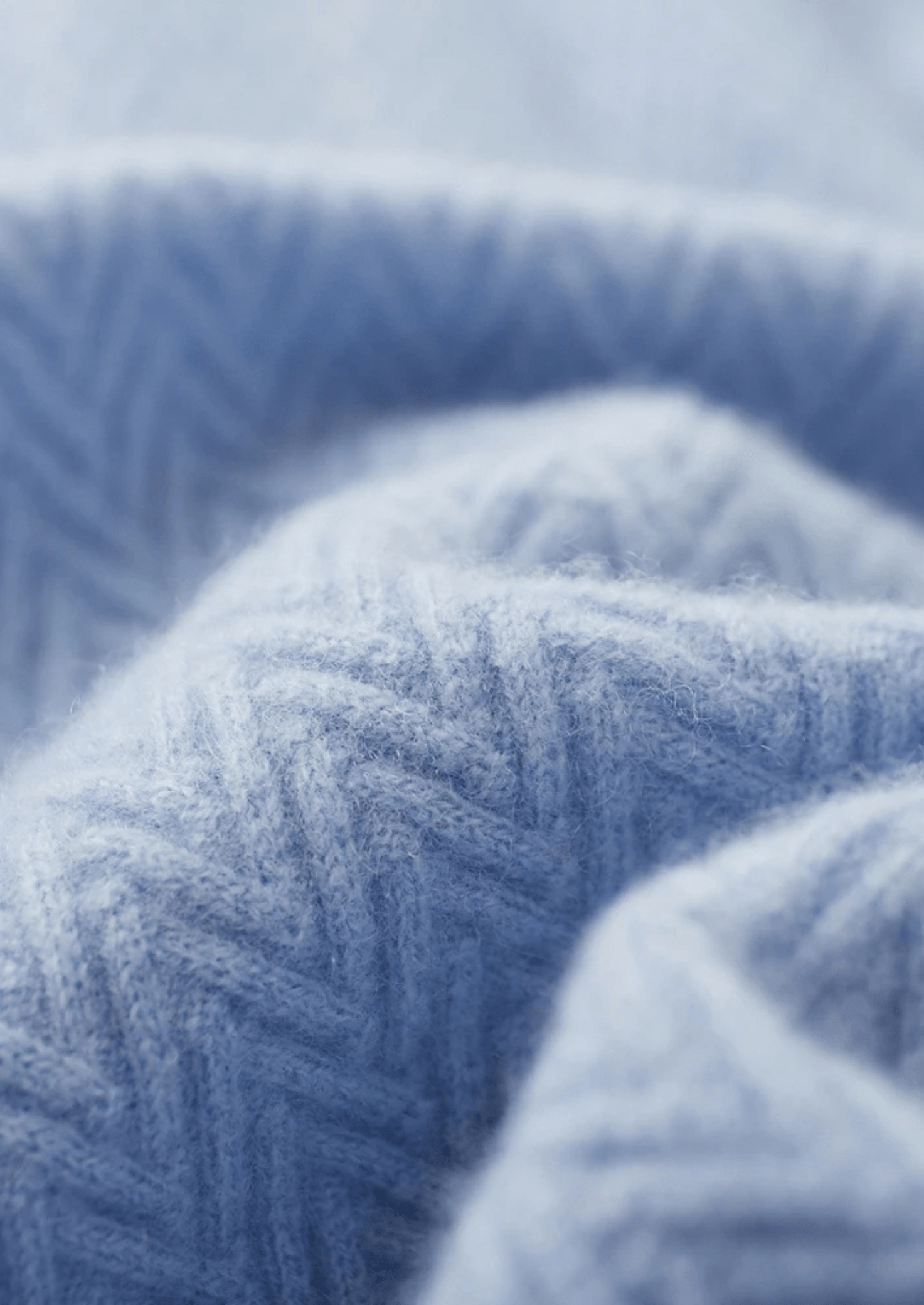 100% CASHMERE ZIGZAG BUTTON SWEATER - LORMIER -