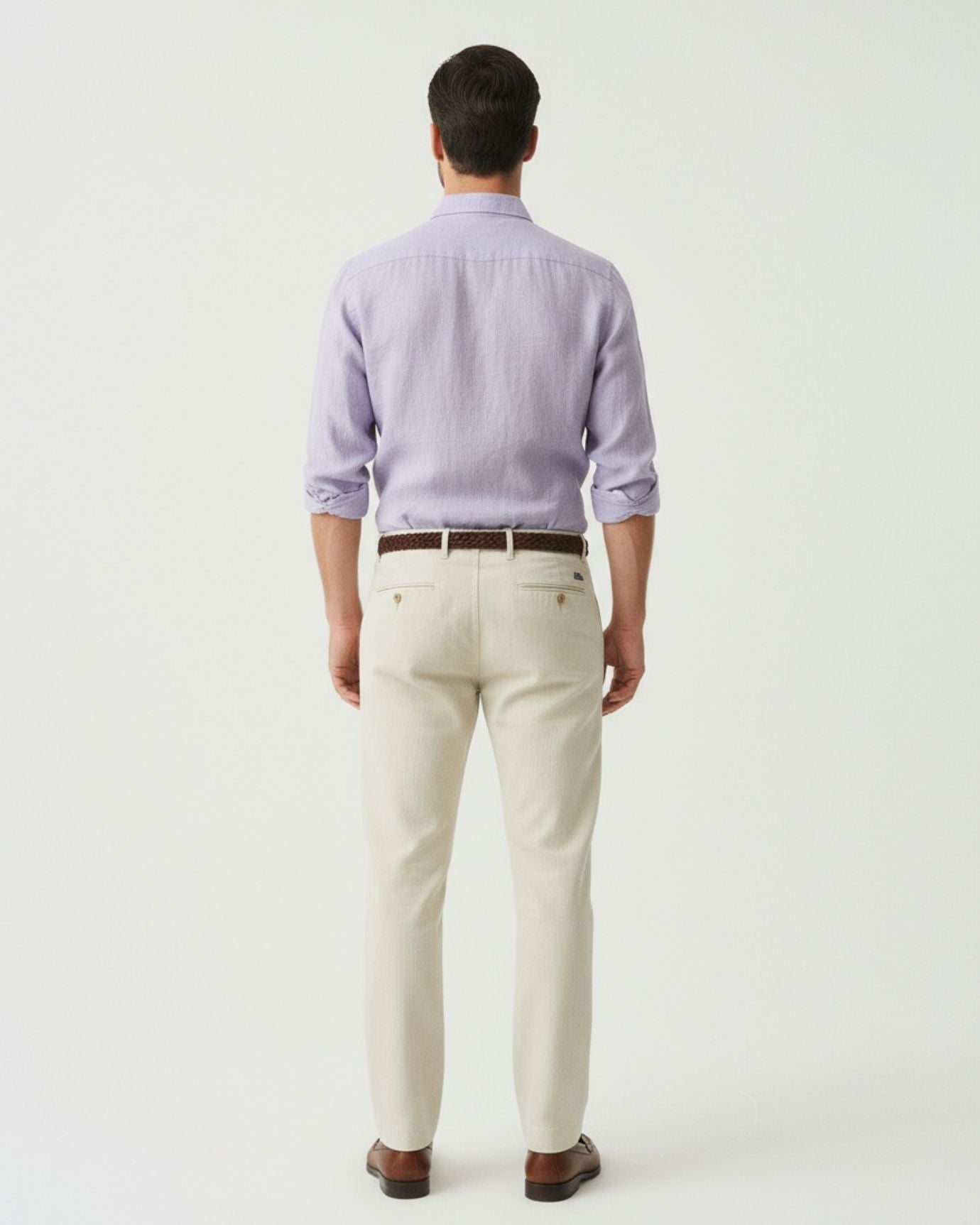 Sophisticated purple fine linen leisure shirt for men, showcasing a classy short-sleeve silhouette.