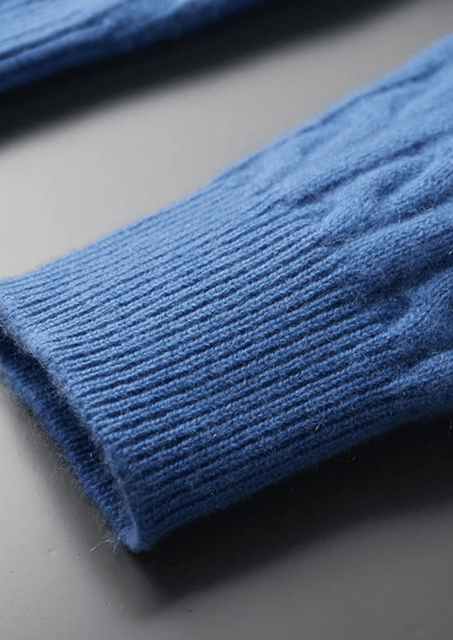 100% CASHMERE CABLE KNIT ZIPPER HOODIE - LORMIER - 