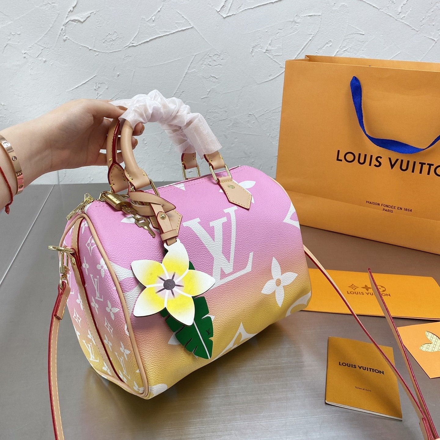 Selected Variant Image