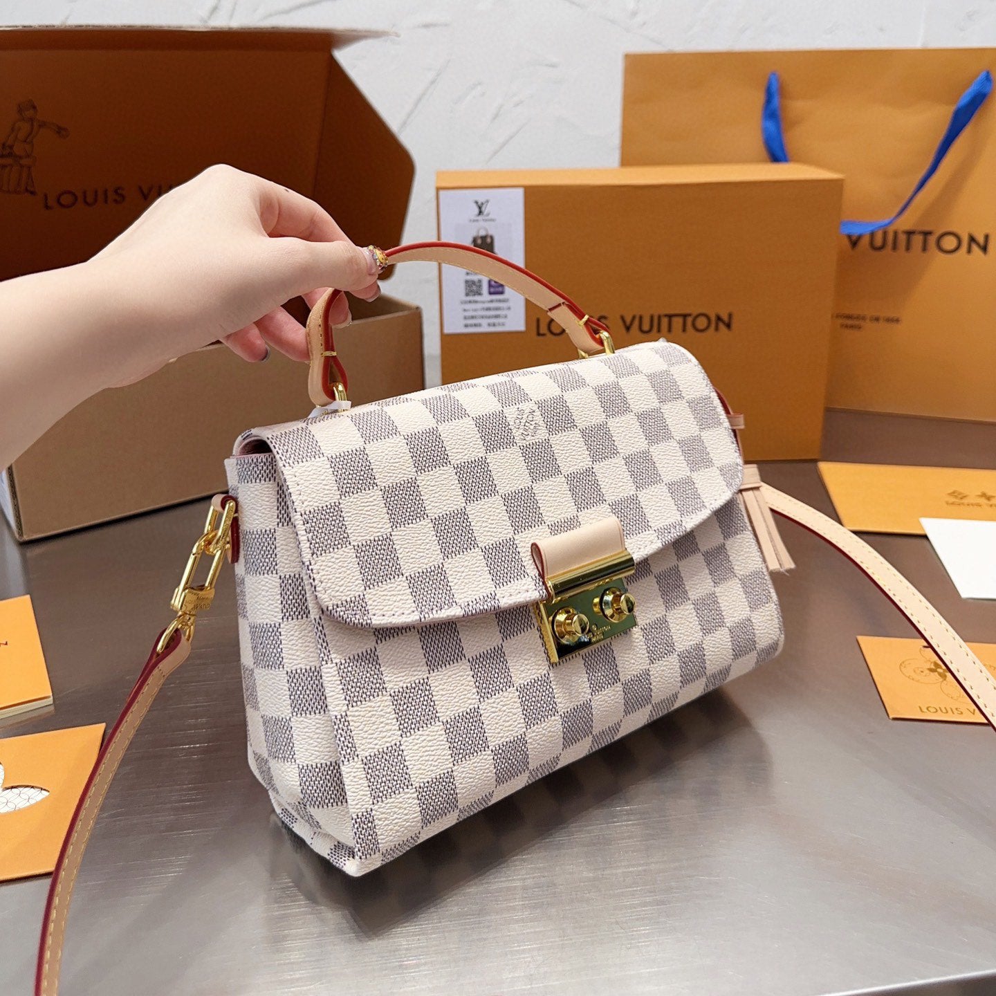 Selected Variant Image