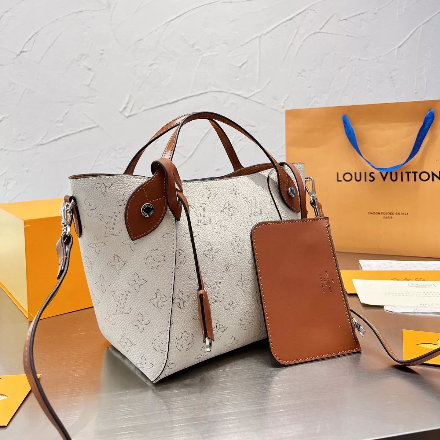 Selected Variant Image