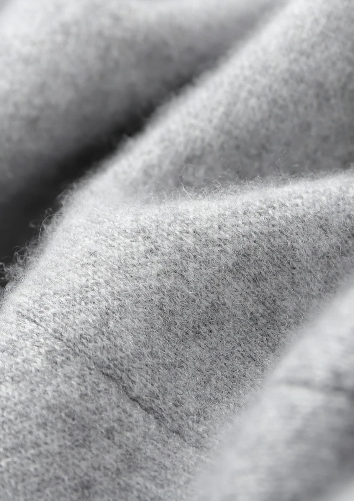 PURE CASHMERE KNIT HOODIE & DRAWSTRING JOGGER LEISURE SET
