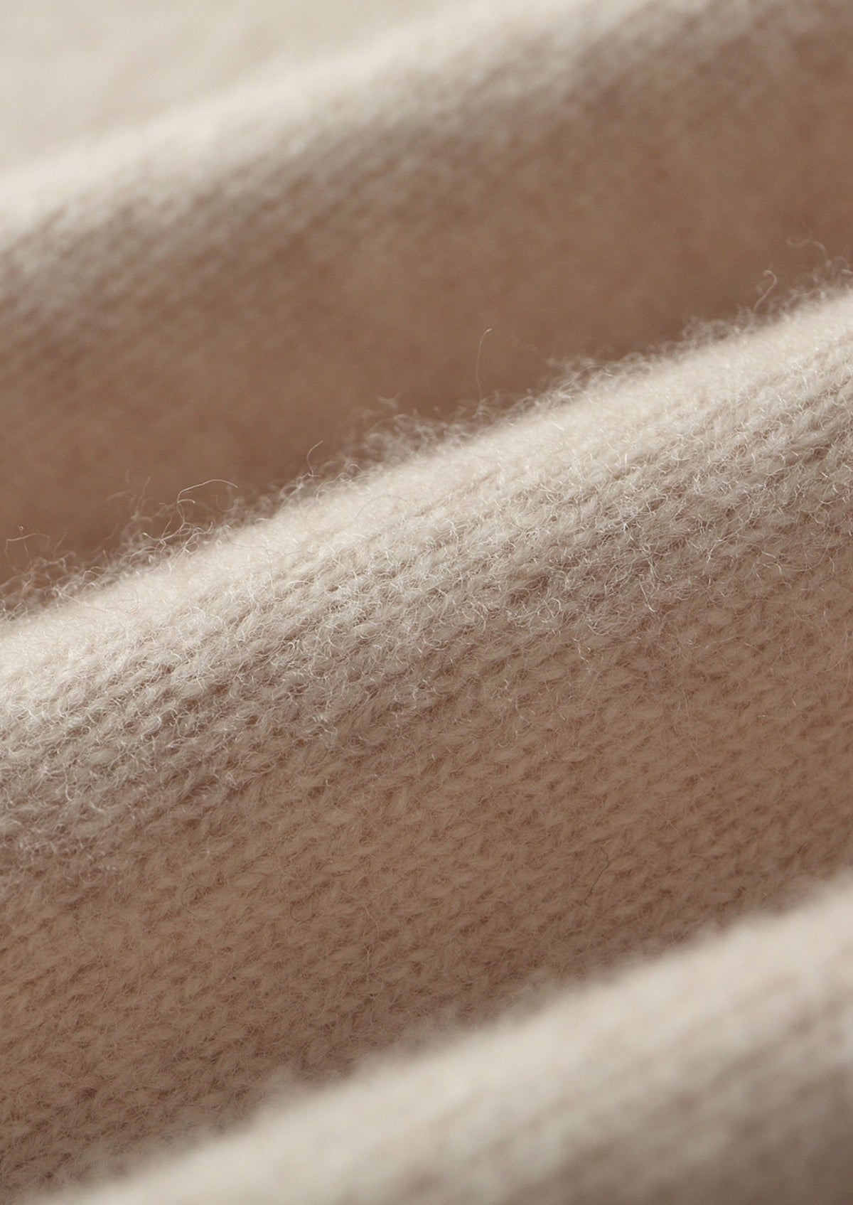Pure Extra-Fine Merino Wool Button Hoodie