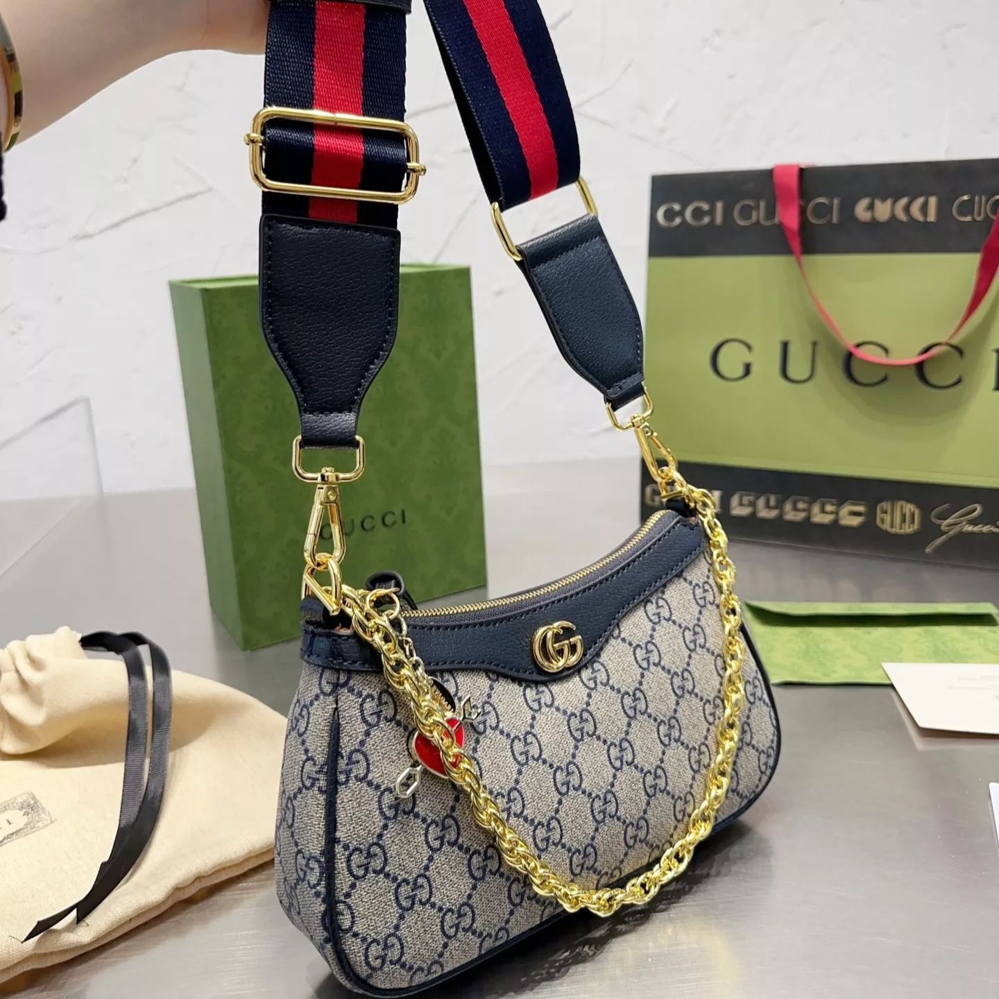 Selected Variant Image