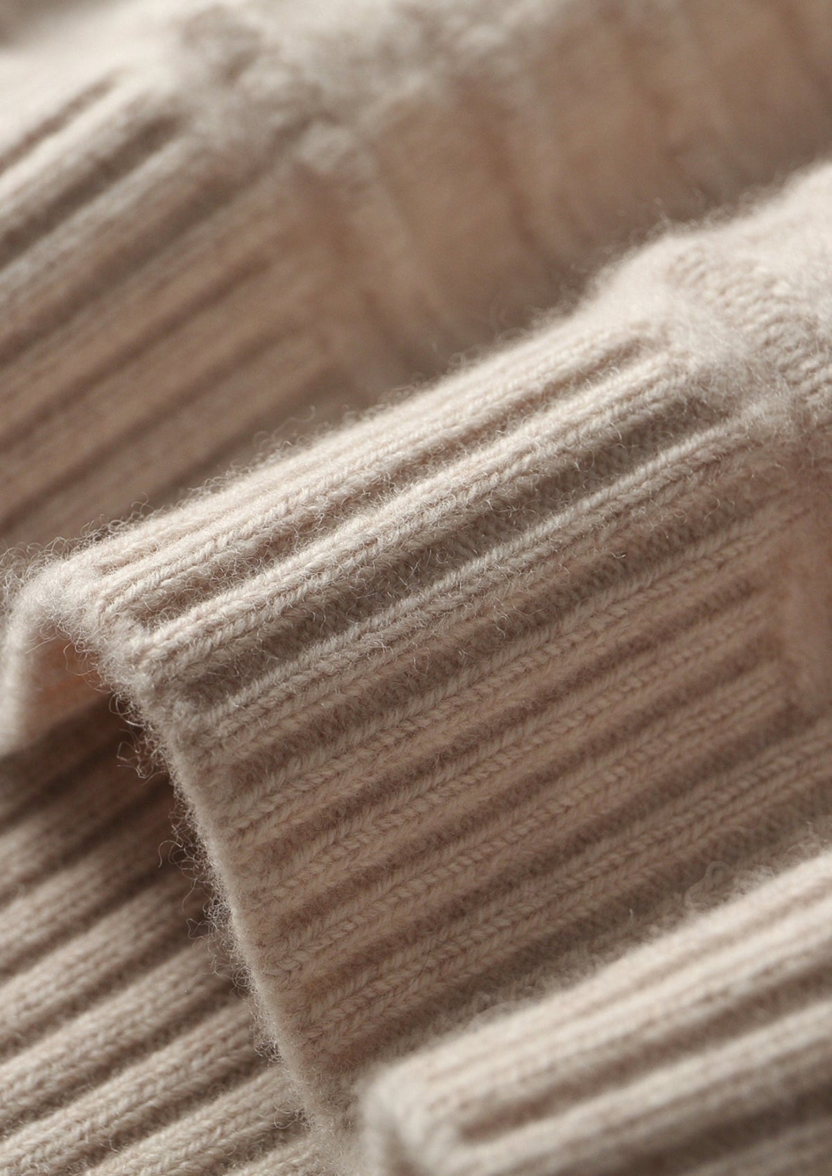 Pure Extra-Fine Merino Wool Textured Hoodie
