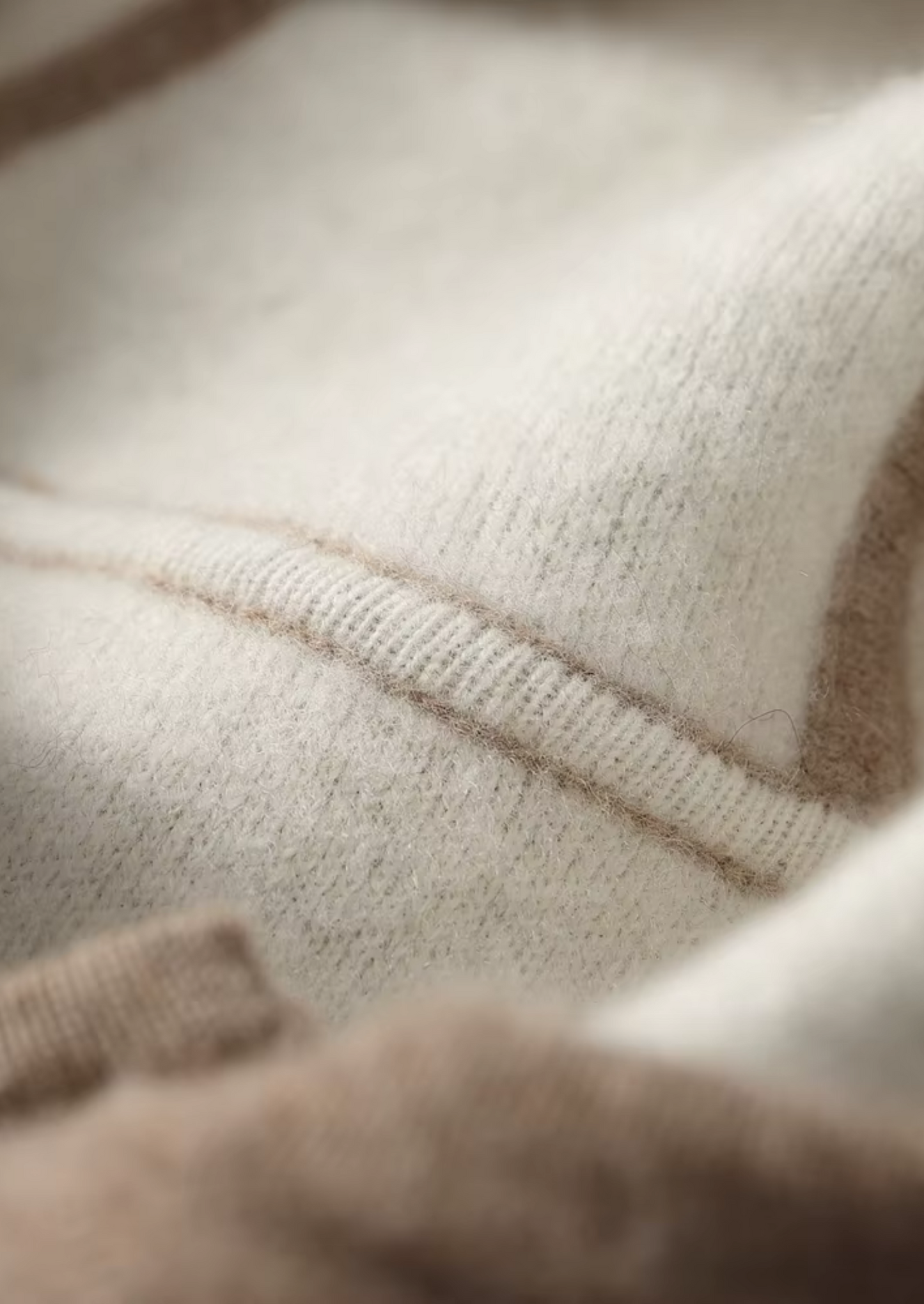 PREMIUM CASHMERE TWO TONE ZIPPER HOODIE