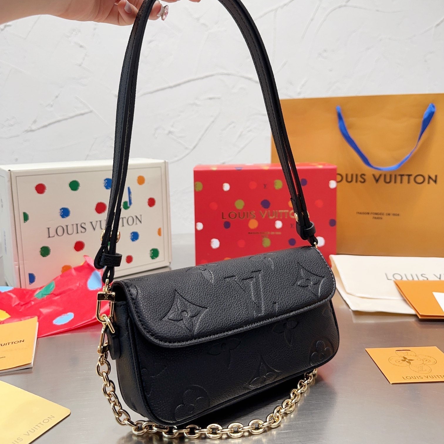 Selected Variant Image