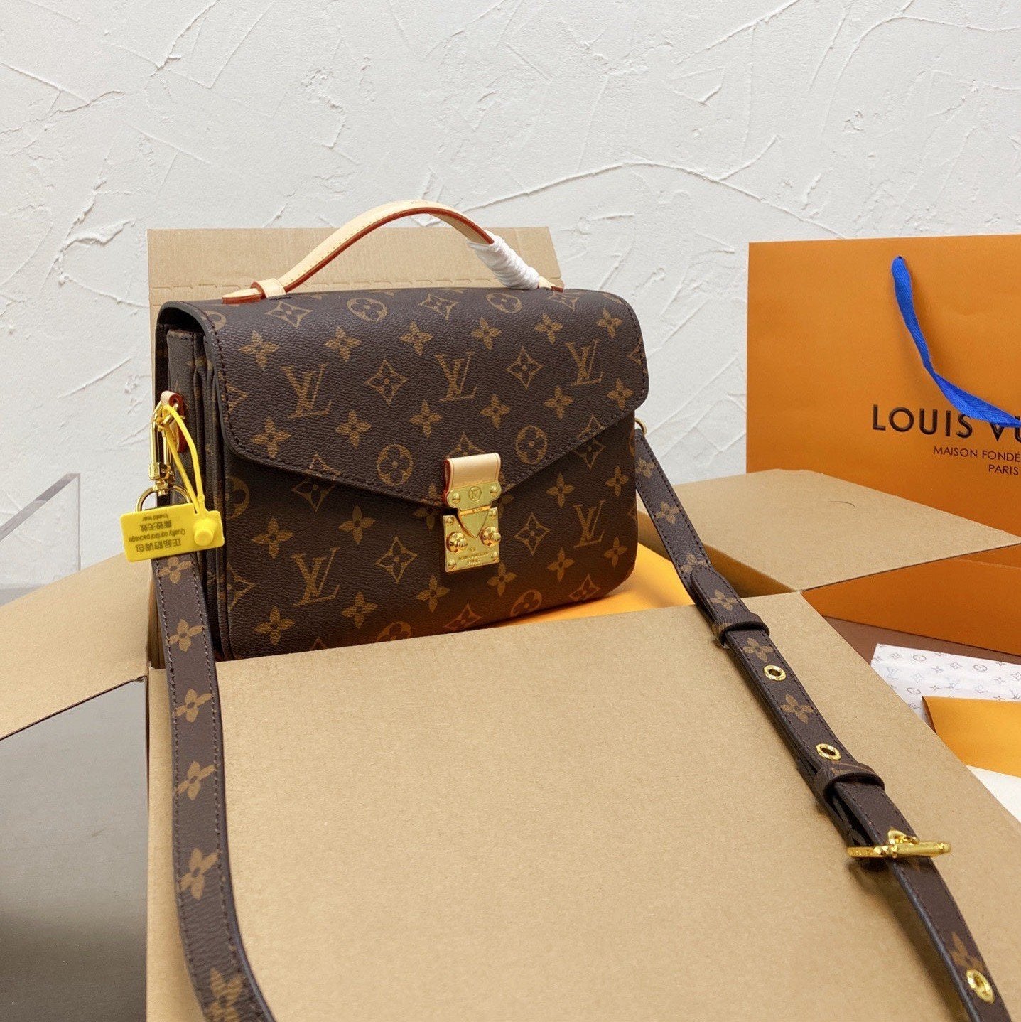 Selected Variant Image