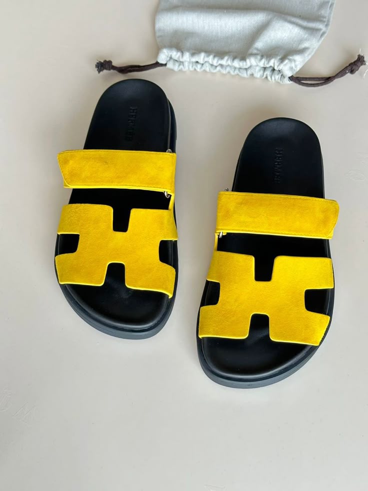 THE "RIVIERA" CUTOUT LEATHER SLIDES
