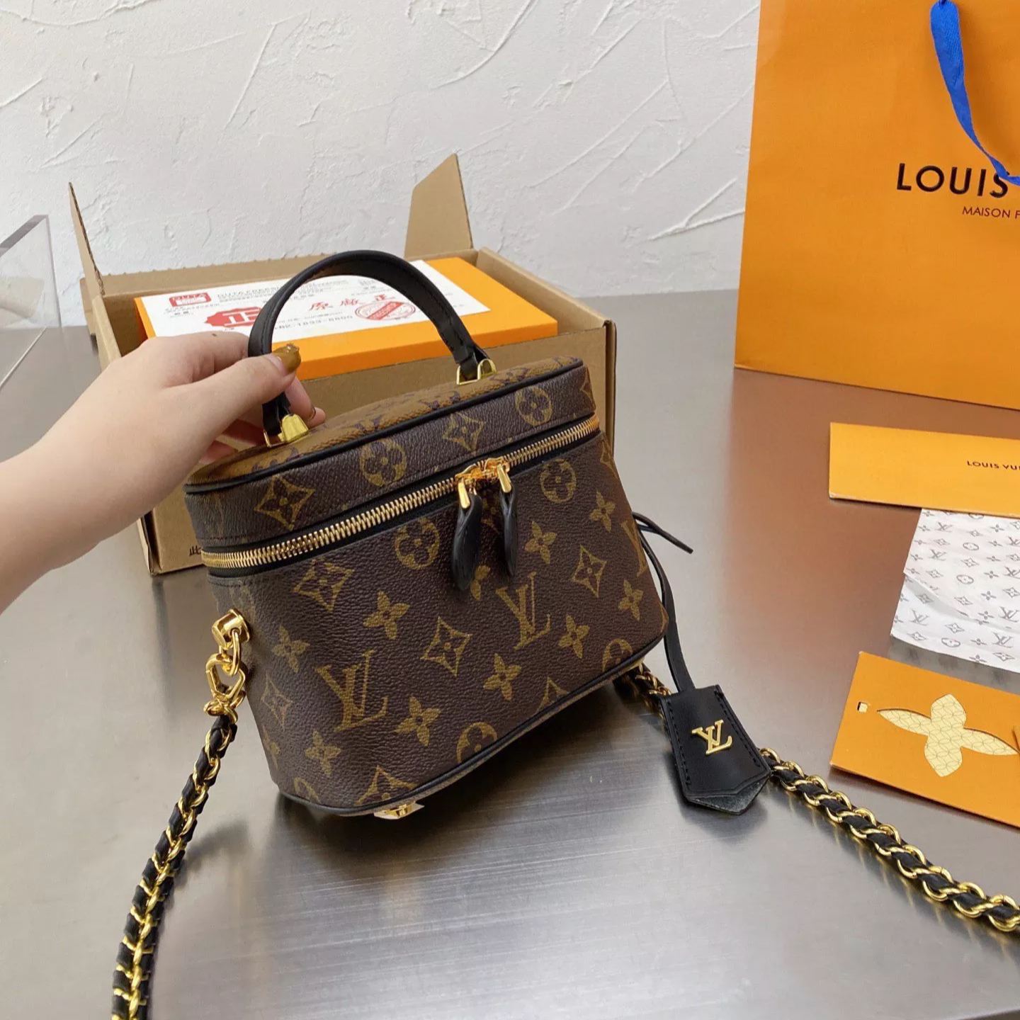 Selected Variant Image