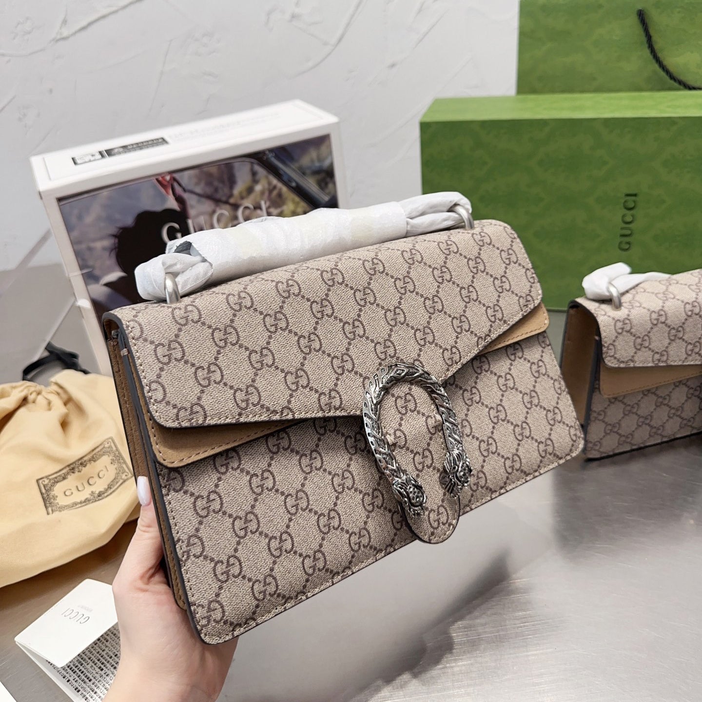 Selected Variant Image