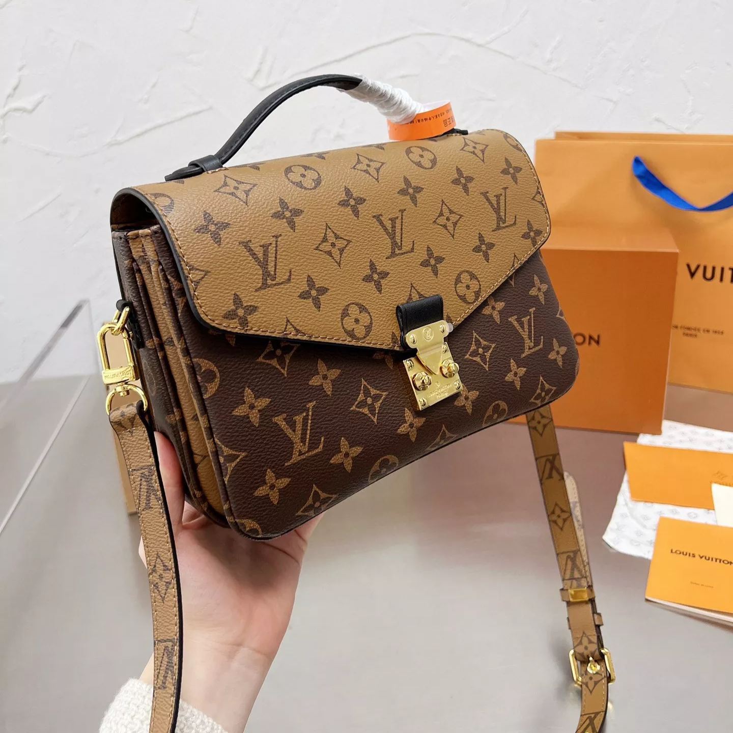 Selected Variant Image