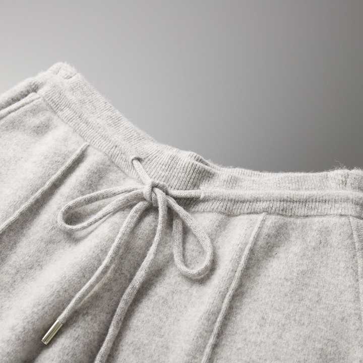 100% CASHMERE TROUSERS