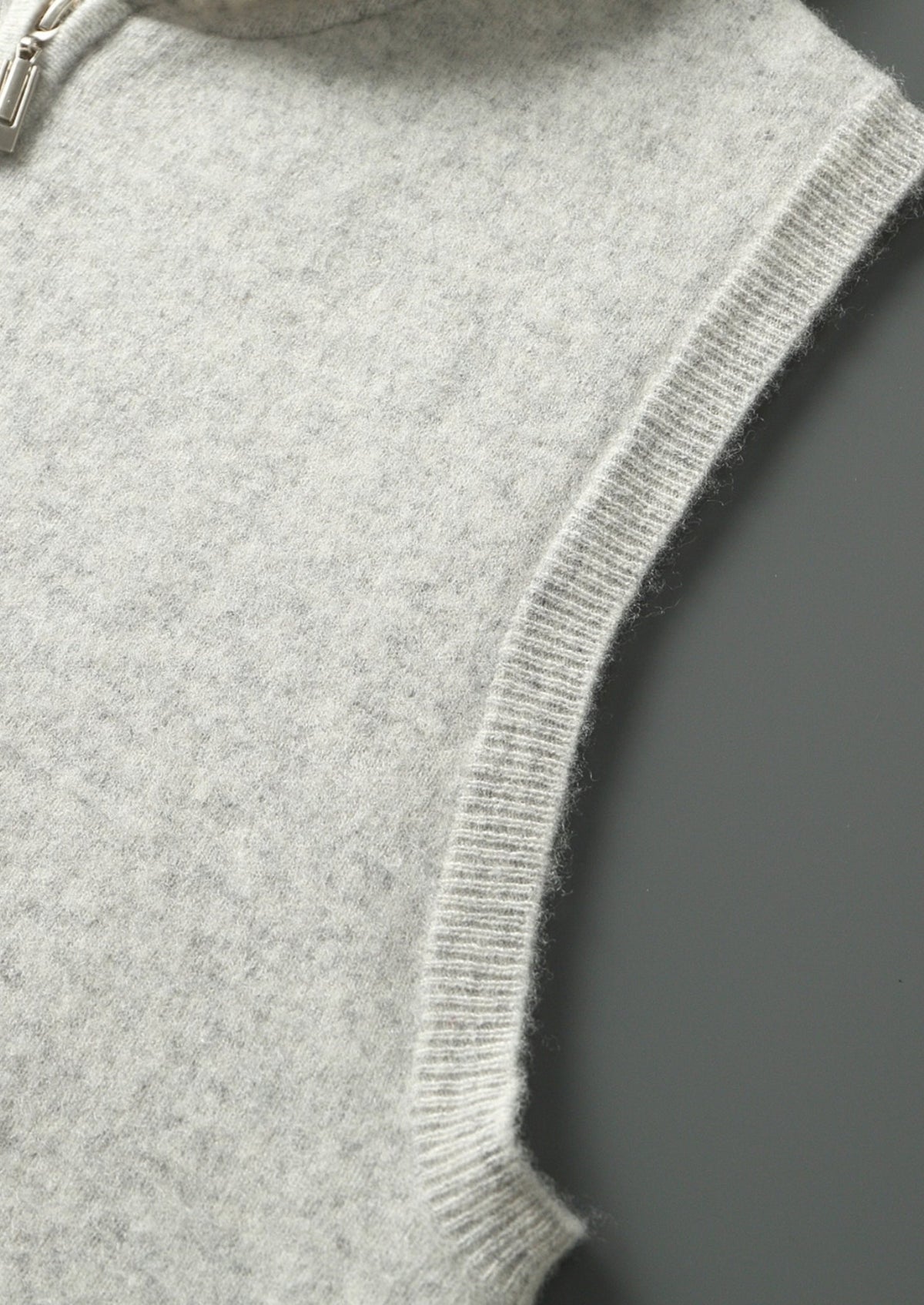 Pure Extra-Fine Merino Wool Hooded Zipper Vest
