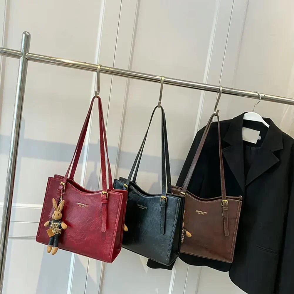 BUNNY - VINTAGE VEGAN LEATHER SHOULDER BAG - LORMIER - 