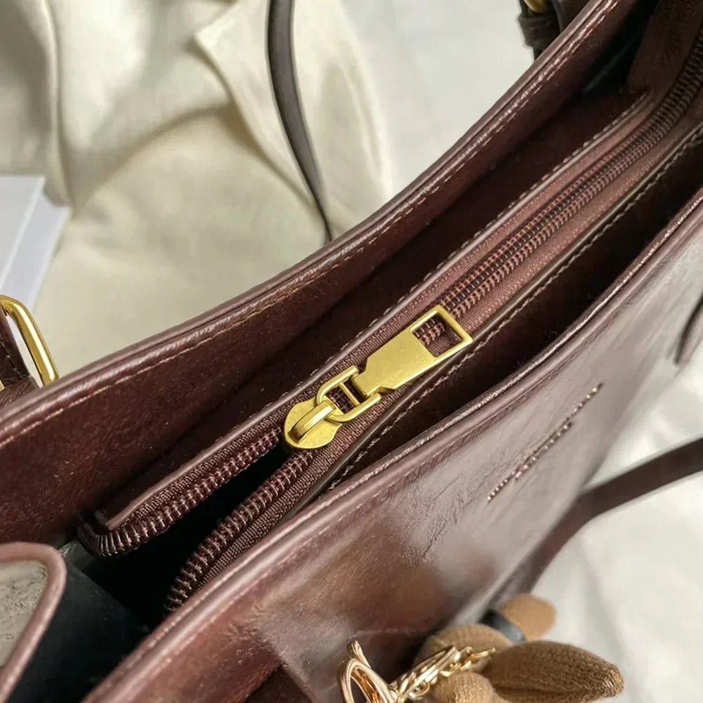 BUNNY - VINTAGE VEGAN LEATHER SHOULDER BAG - LORMIER - 