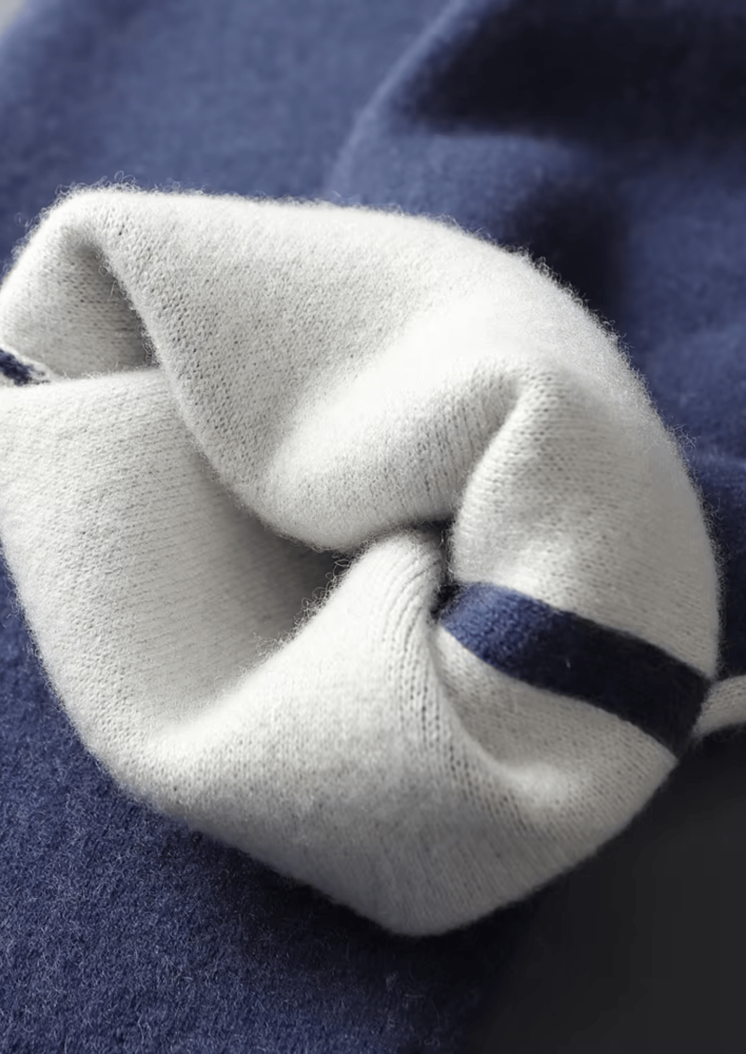 CASHMERE COMFORT SET – ZIP HOODIE & KNIT PANTS - LORMIER - 