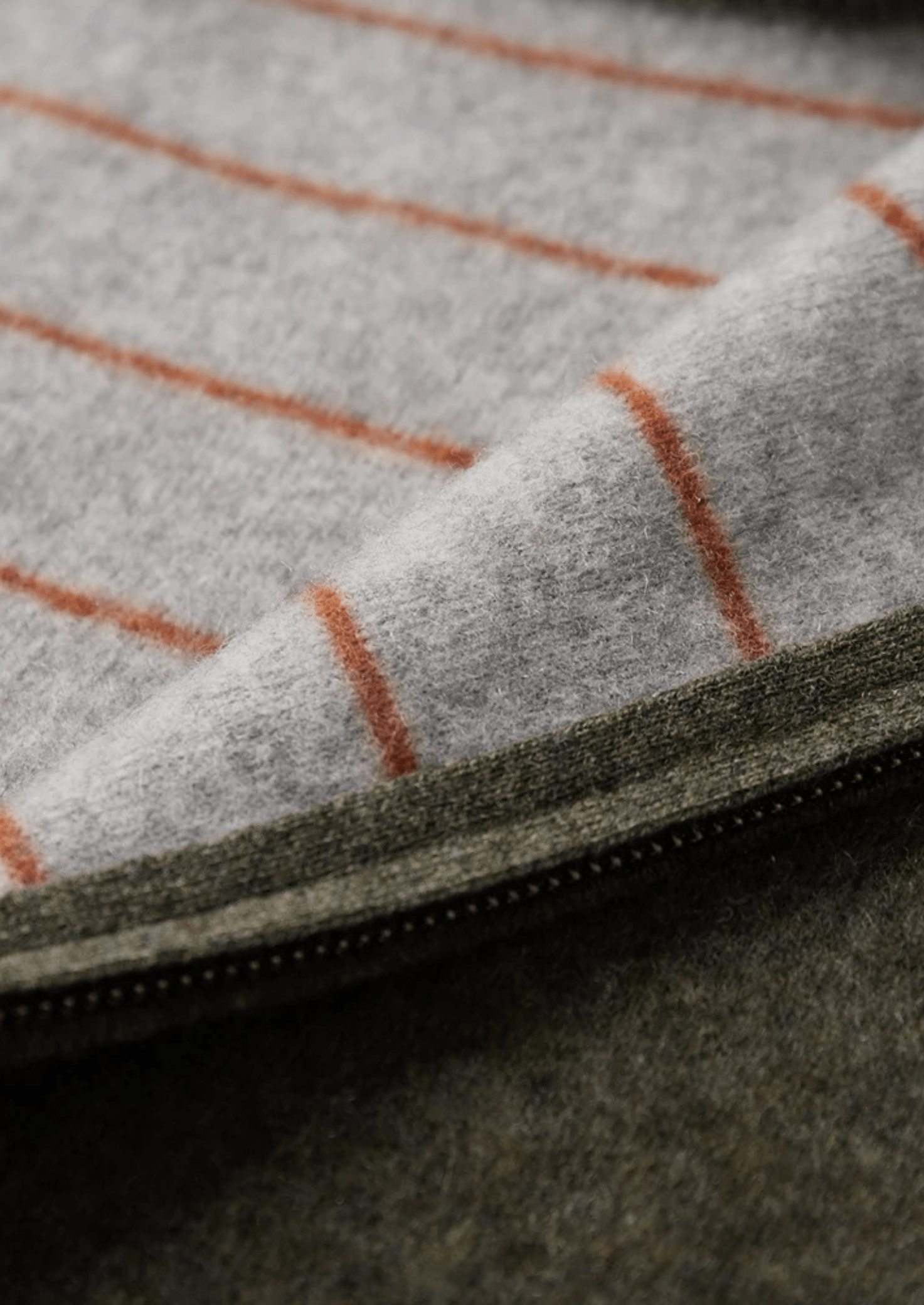 PREMIUM CASHMERE TWO TONE ZIP CARDIGAN - LORMIER - 