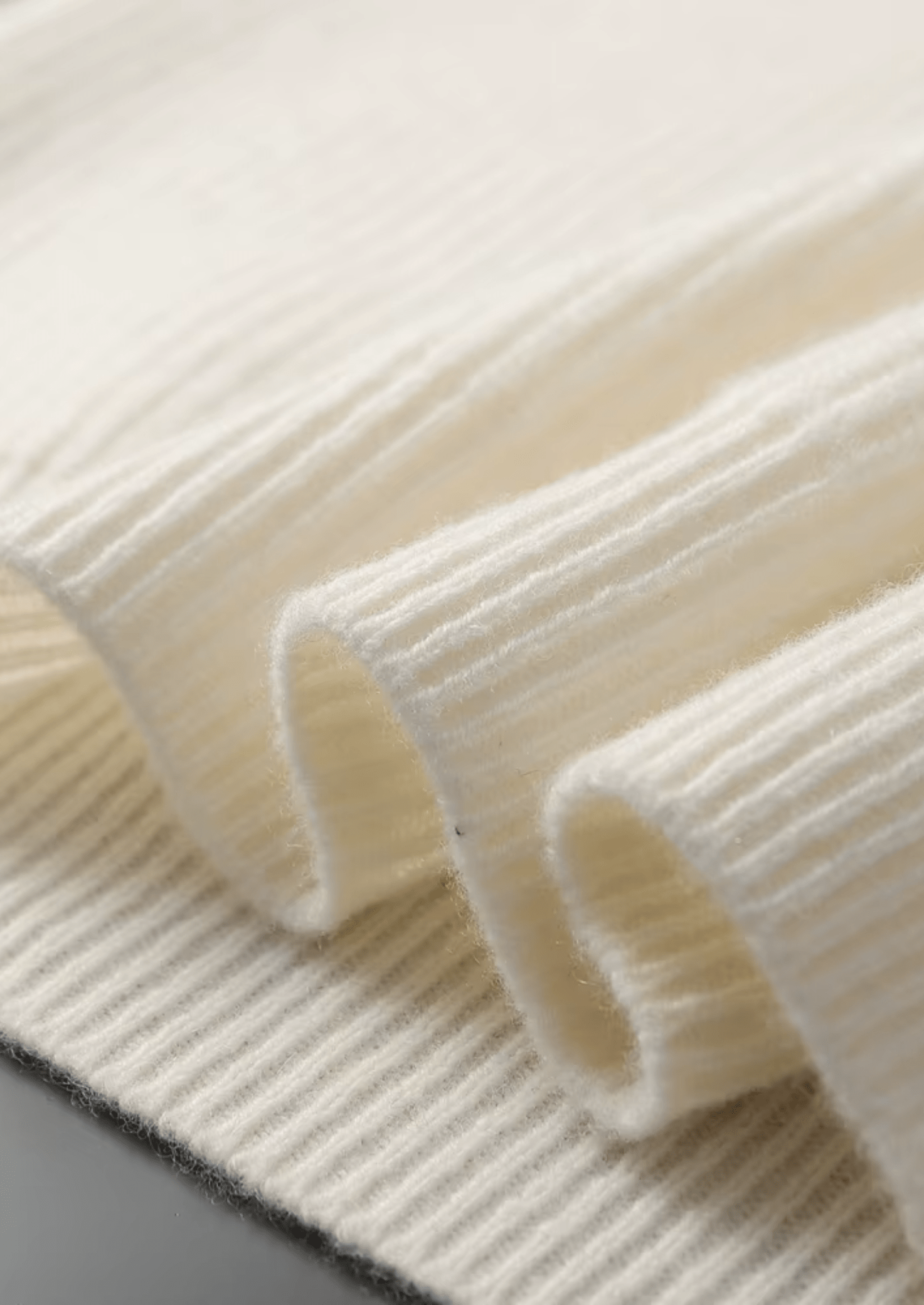 PURE CASHMERE RIBBED V - NECK SWEATER - LORMIER - 