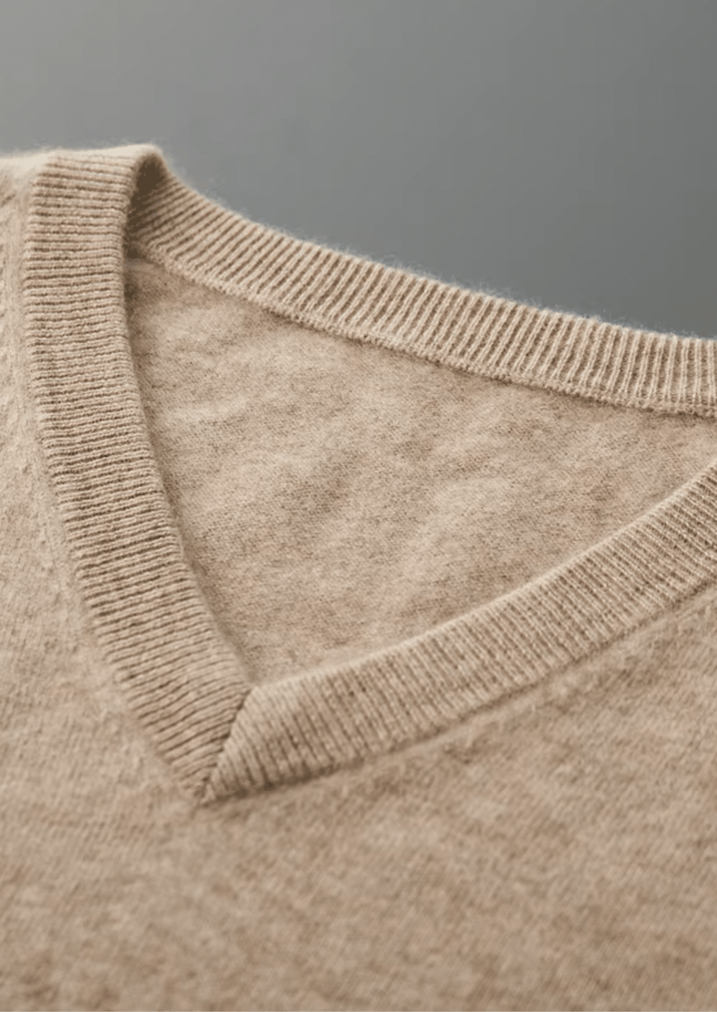 PURE EXTRA - FINE MERINO WOOL CLASSIC V - NECK SWEATER - LORMIER - 