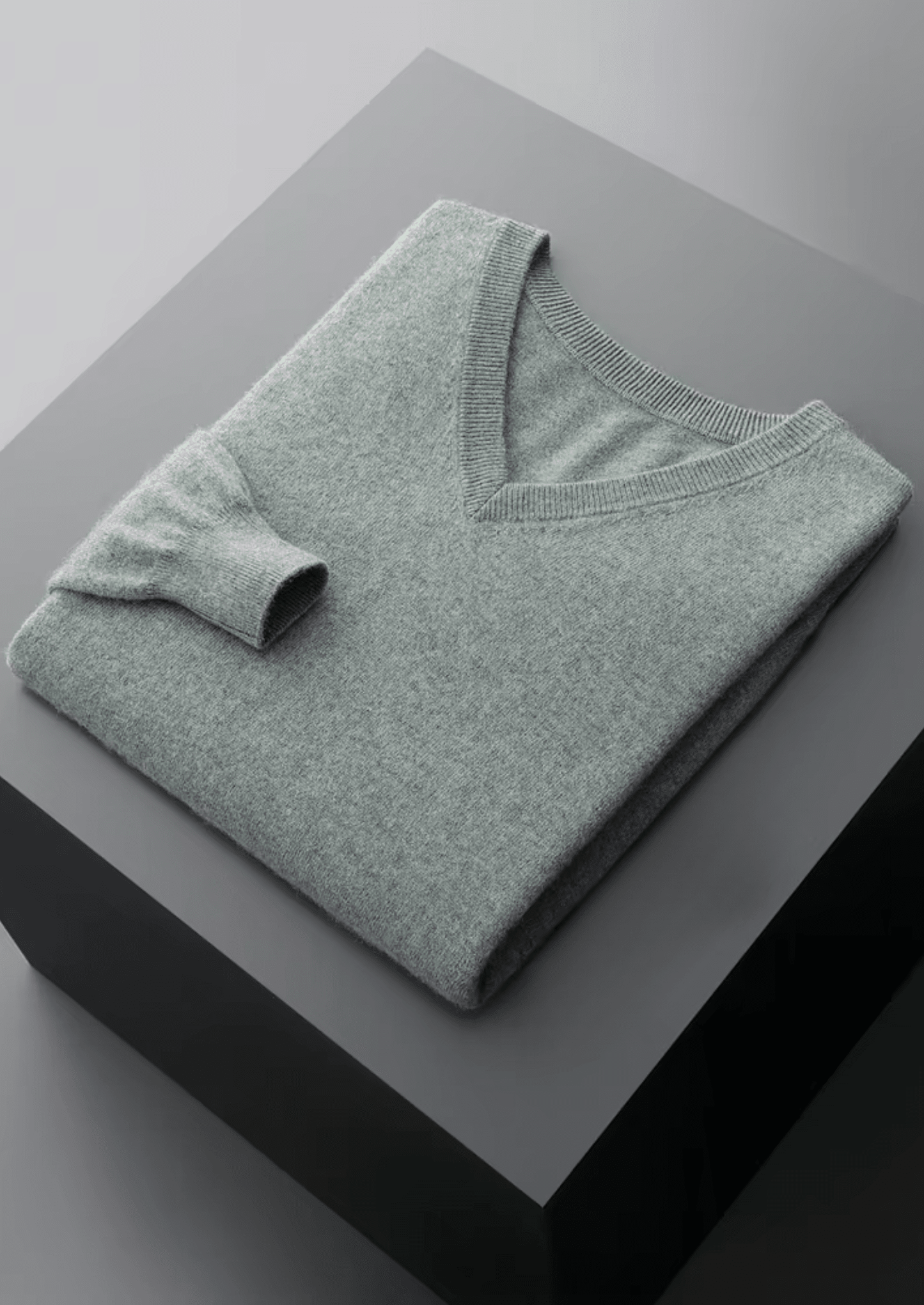 PURE EXTRA - FINE MERINO WOOL CLASSIC V - NECK SWEATER - LORMIER - 
