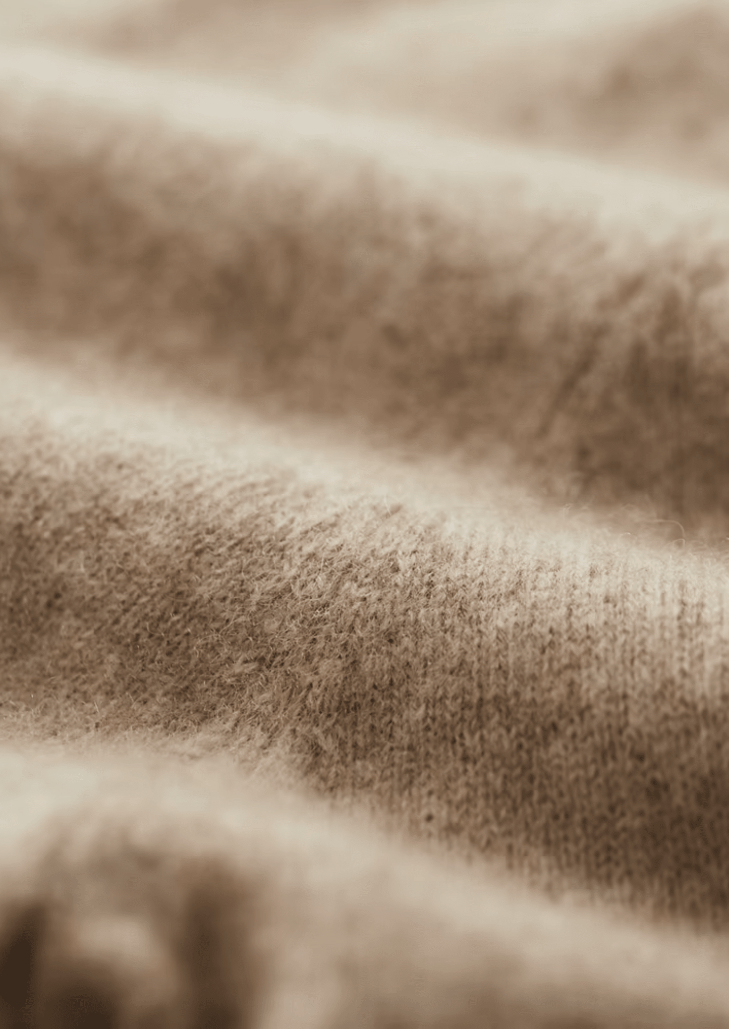 PURE EXTRA - FINE MERINO WOOL CLASSIC V - NECK SWEATER - LORMIER - 