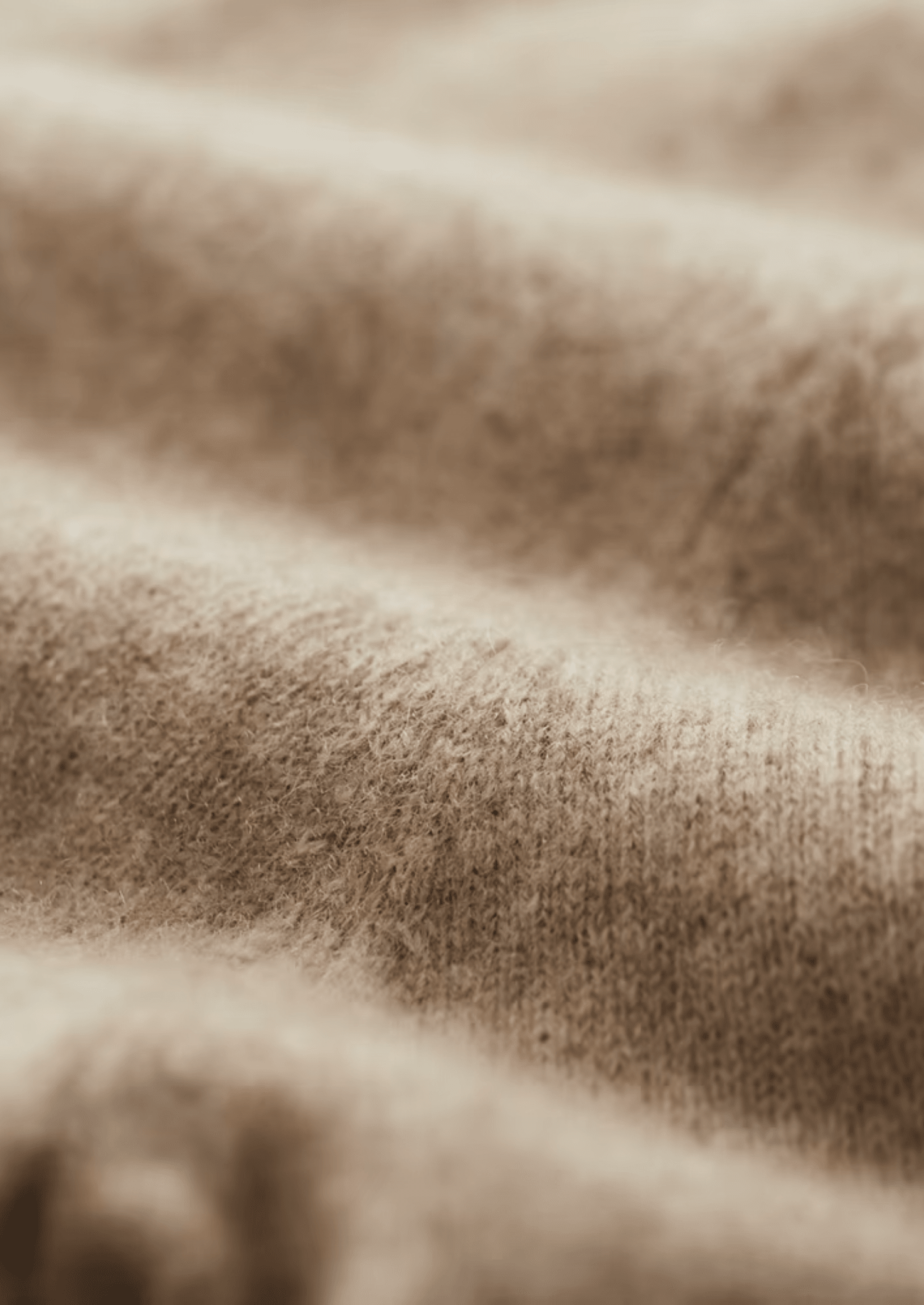 PURE EXTRA - FINE MERINO WOOL CLASSIC V - NECK SWEATER - LORMIER - 