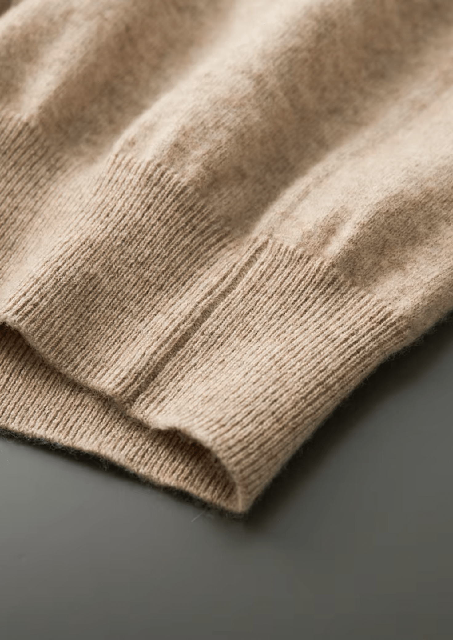 PURE EXTRA - FINE MERINO WOOL CLASSIC V - NECK SWEATER - LORMIER - 