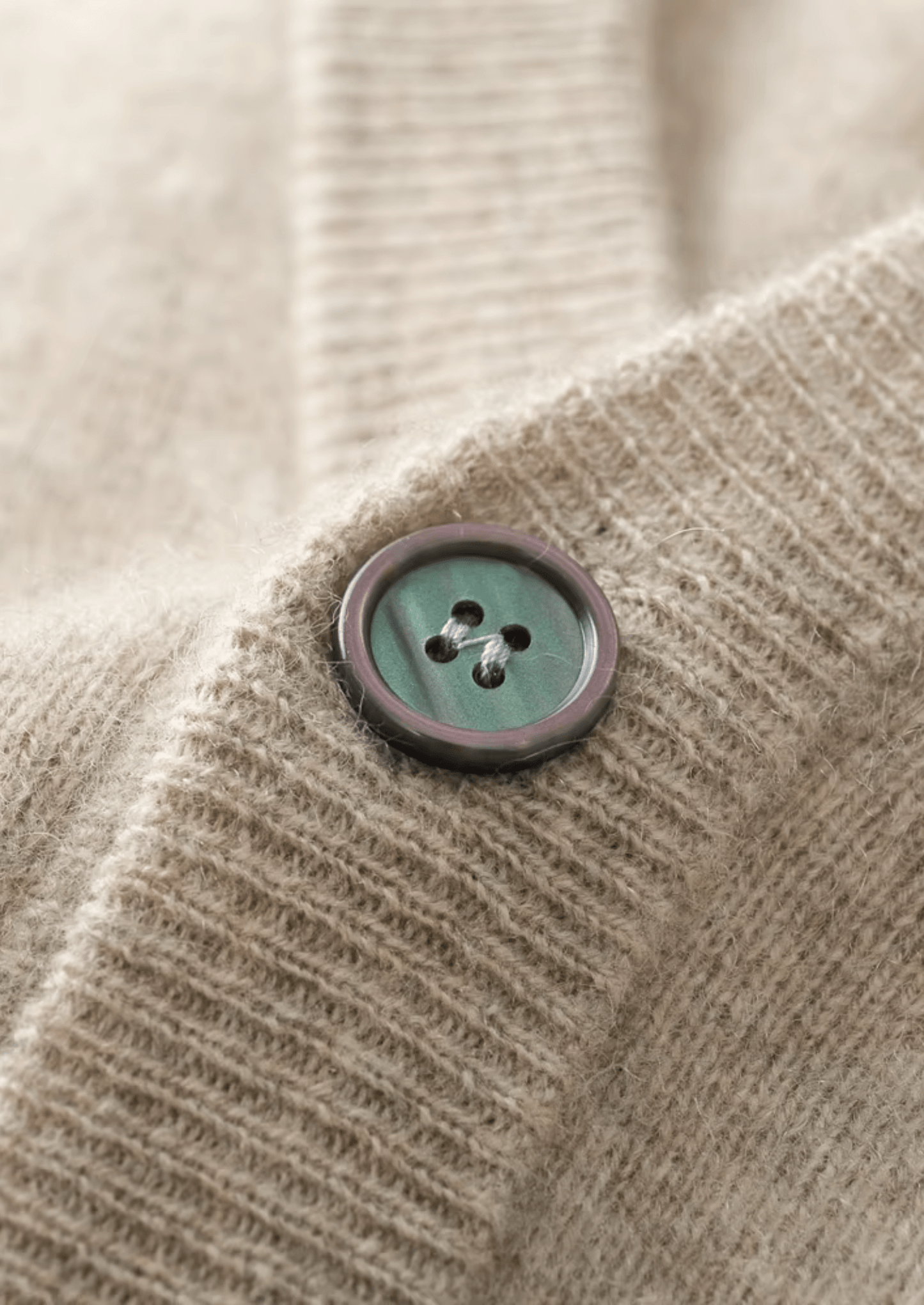 PURE EXTRA - FINE MERINO WOOL ESSENTIAL CARDIGAN - LORMIER - 