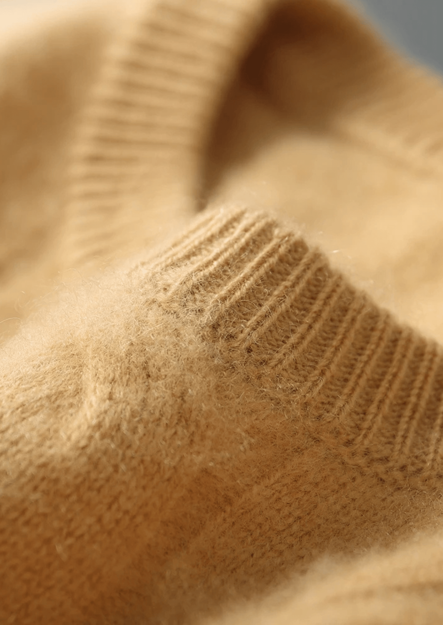 PURE MERINO WOOL CABLE CREWNECK - LORMIER - 