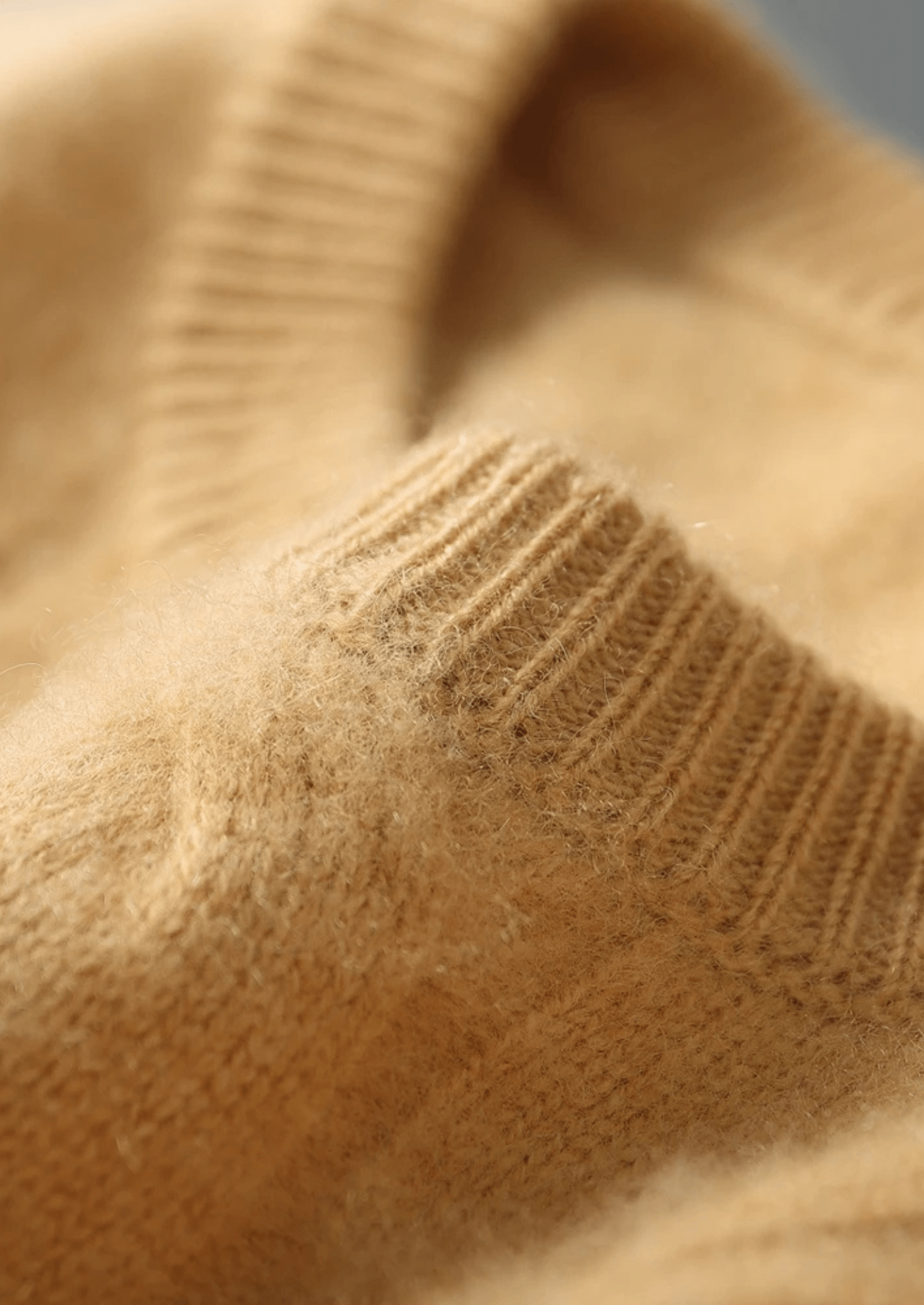 PURE MERINO WOOL CABLE CREWNECK - LORMIER - 