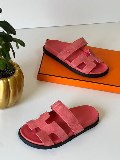 THE "RIVIERA" CUTOUT LEATHER SLIDES