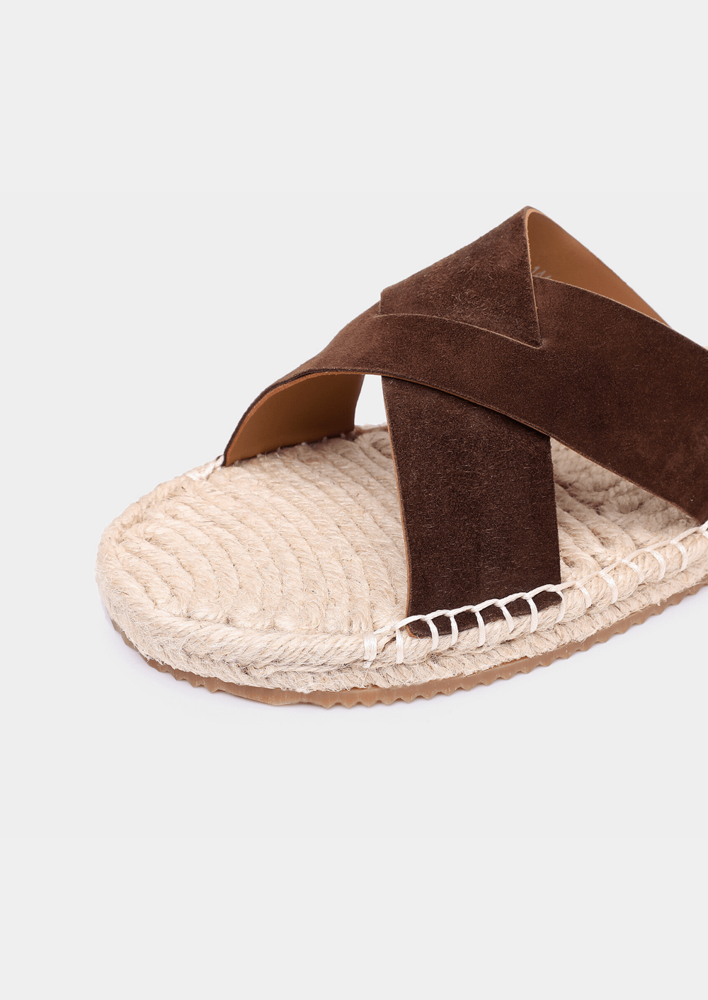 Classic brown suede sandals for men with durable rubber soles and artisanal jute detailing.