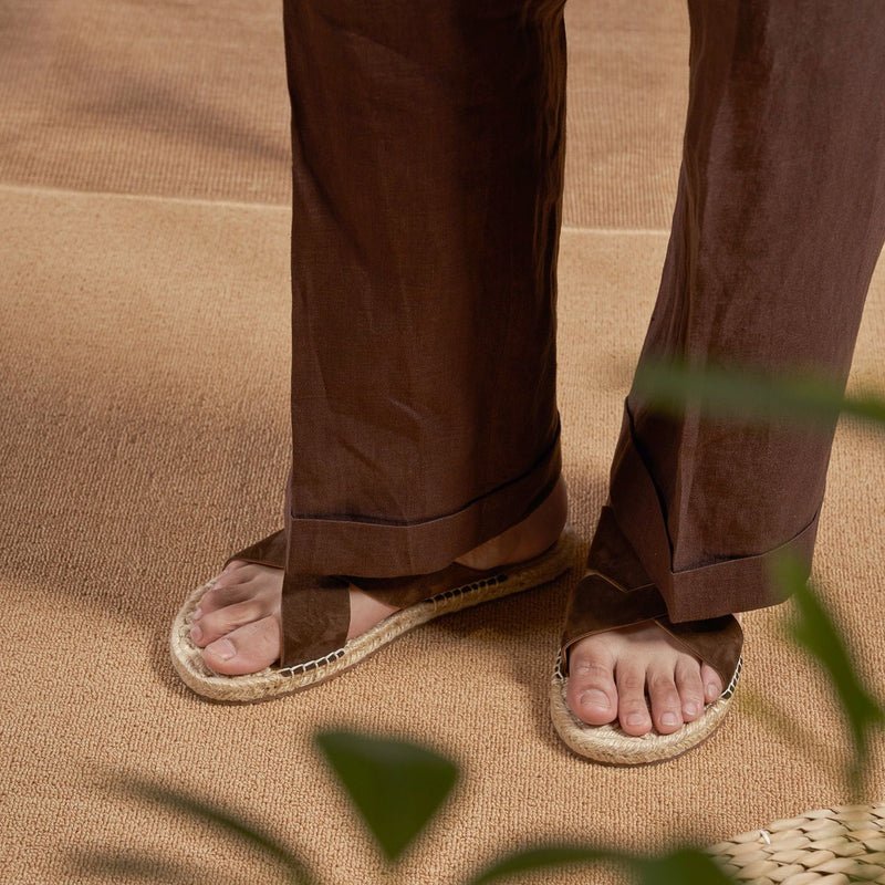 Classic brown suede sandals for men with durable rubber soles and artisanal jute detailing.
