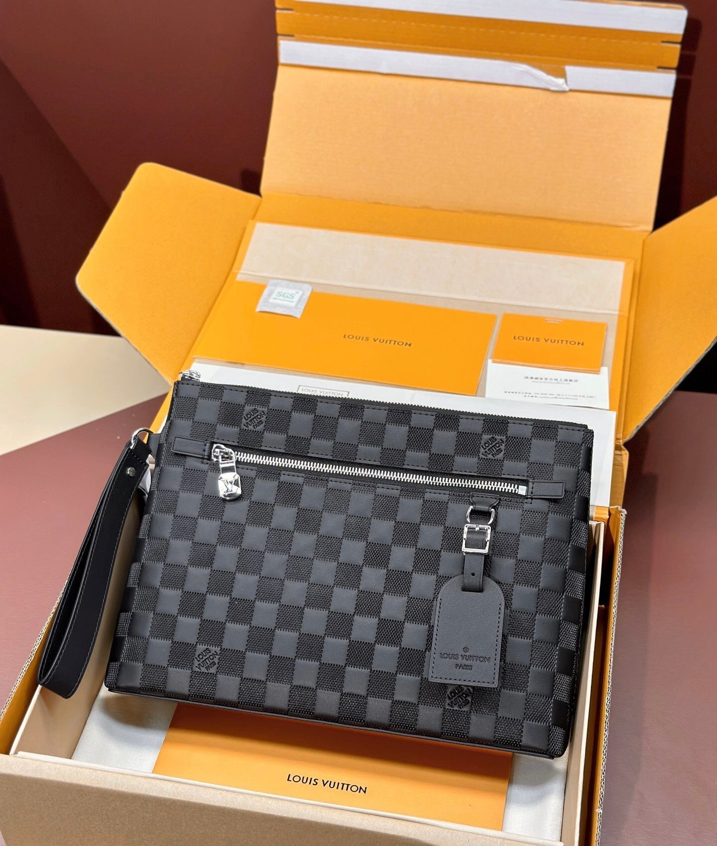 Selected Variant Image