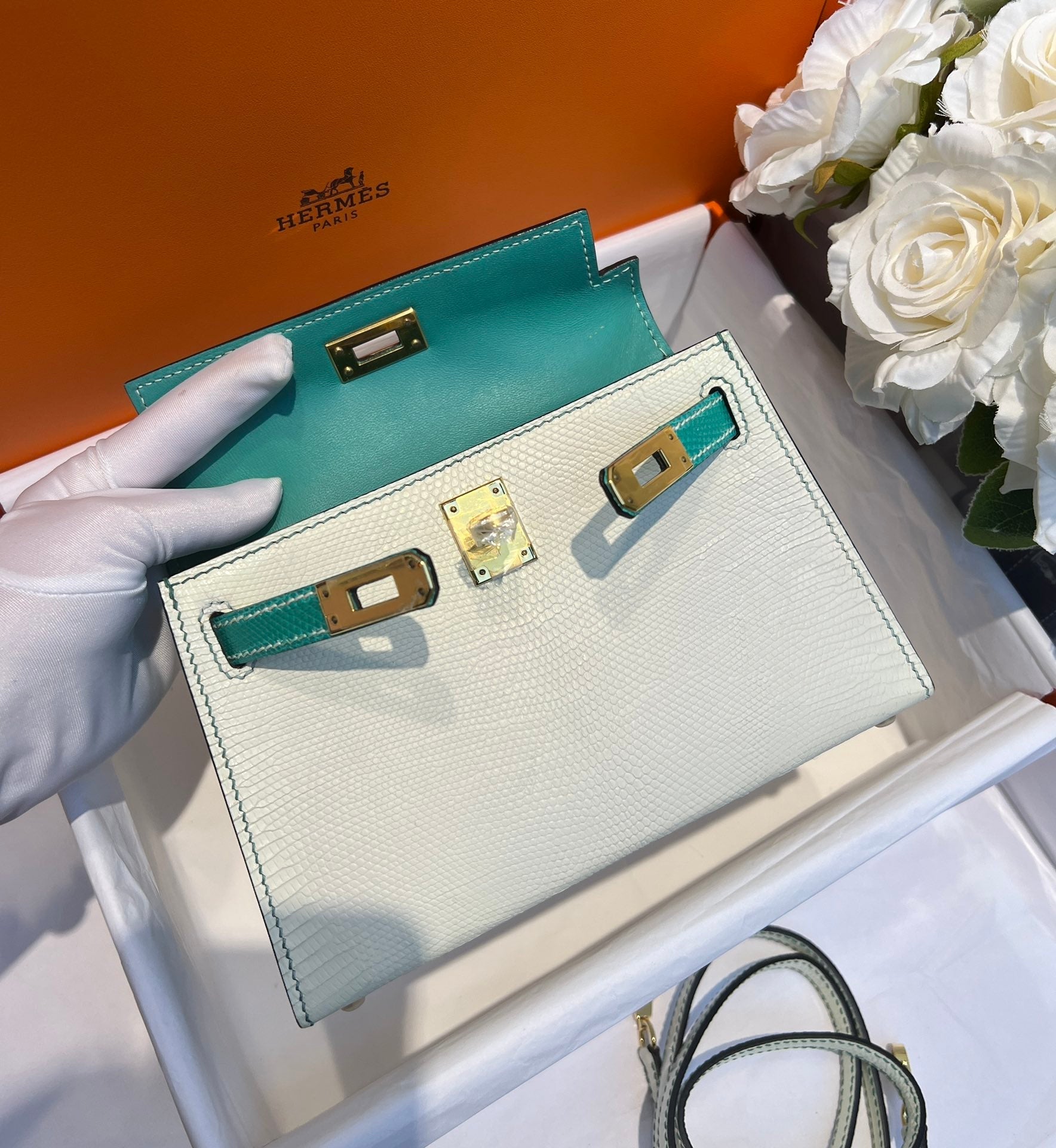 Selected Variant Image