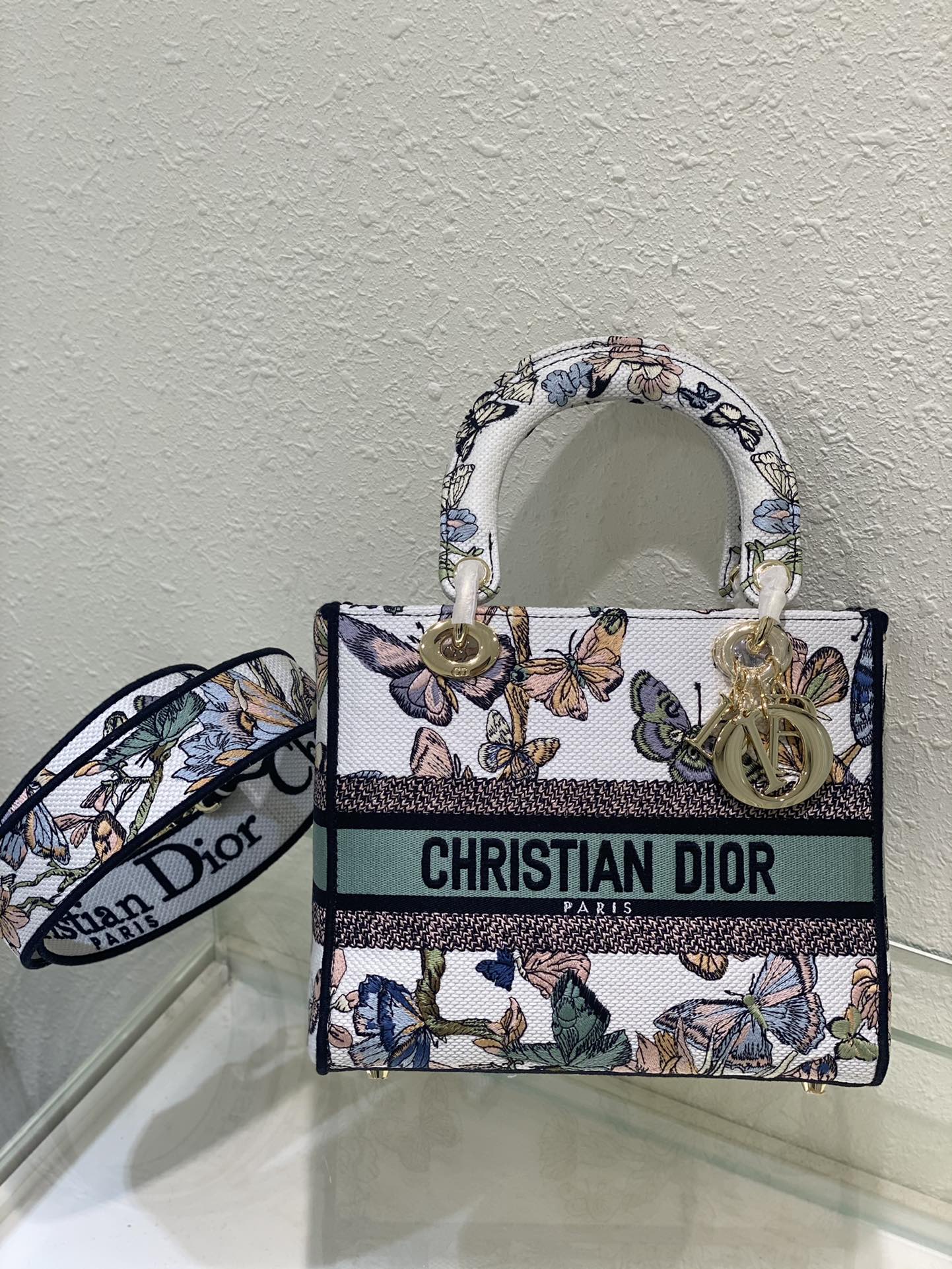 Selected Variant Image