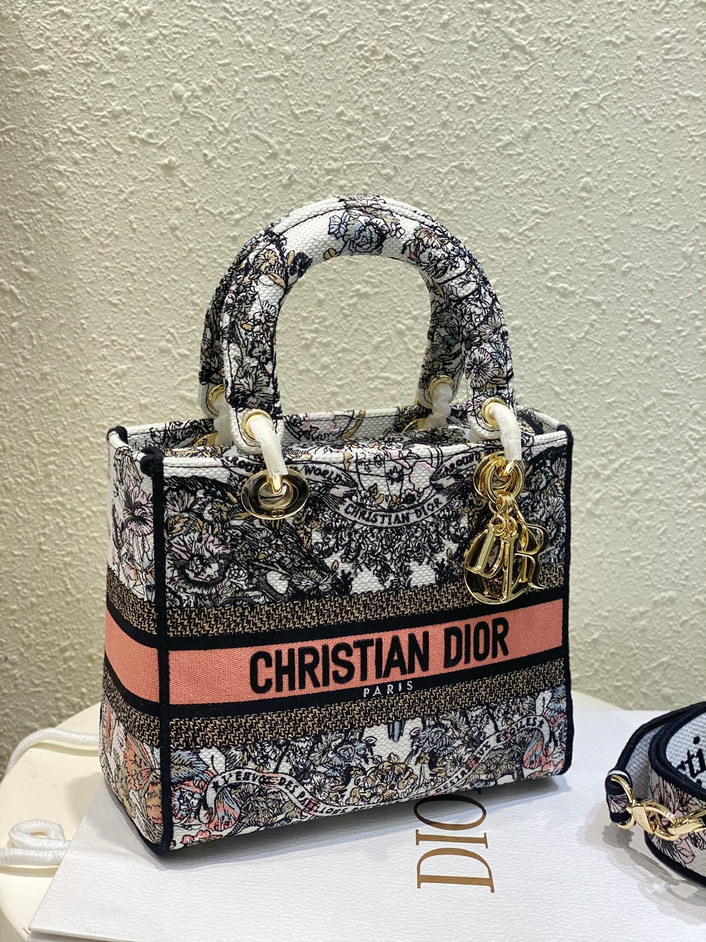 Exquisite leather bags-142